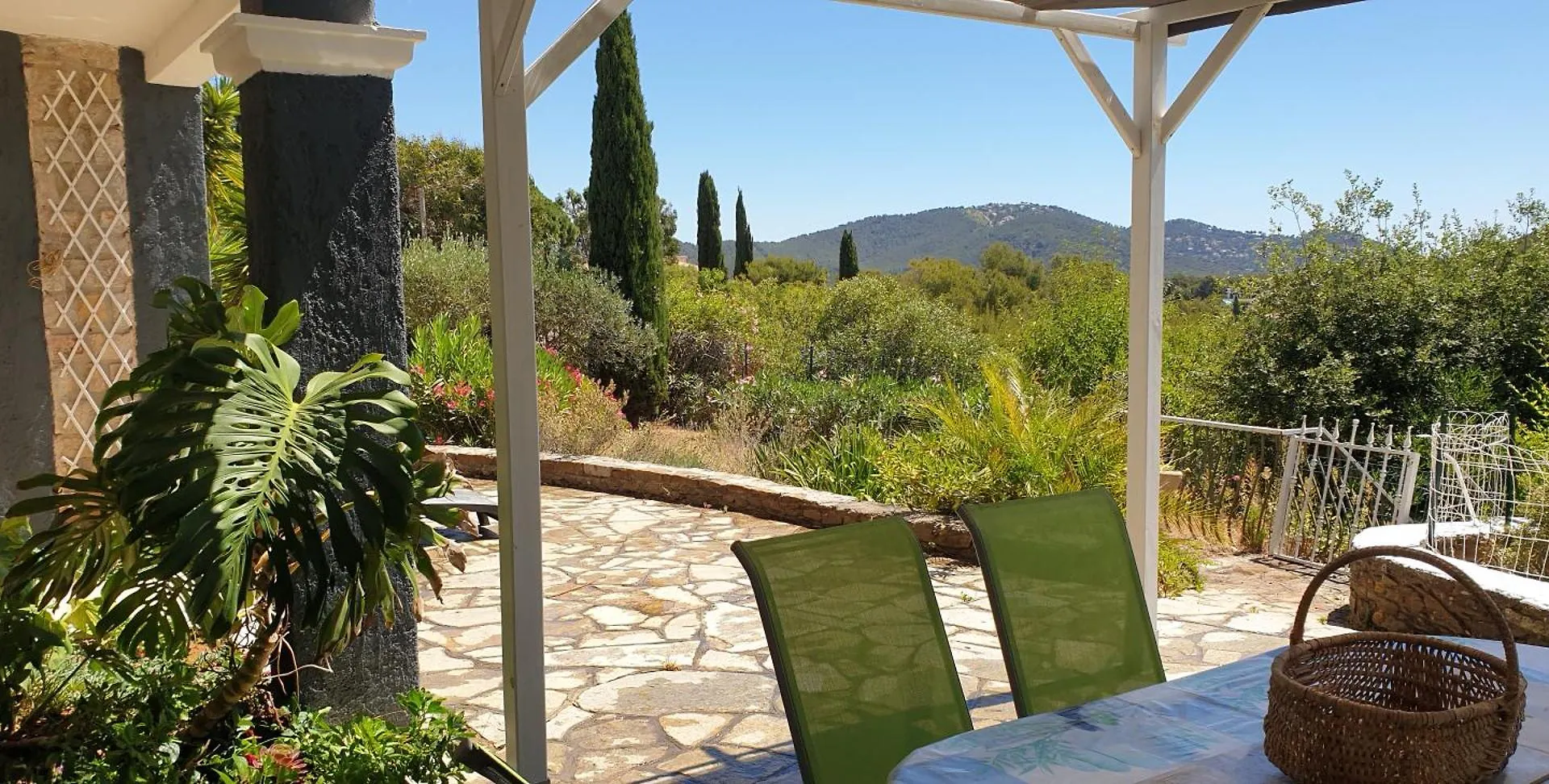 T3 .Vue.Jardin Terrasse Parking. Apartment Carqueiranne